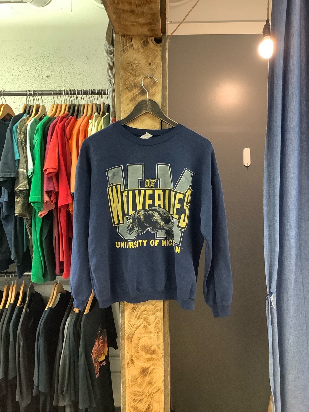 Vintage university of Michigan graphic navy sweatshirt